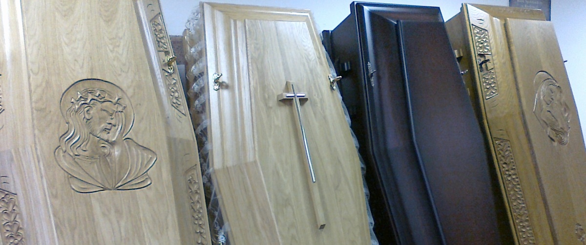 Zakład Pogrzebowy Krokowa Sprzedaż trumien, krzyży, tabliczek, urn